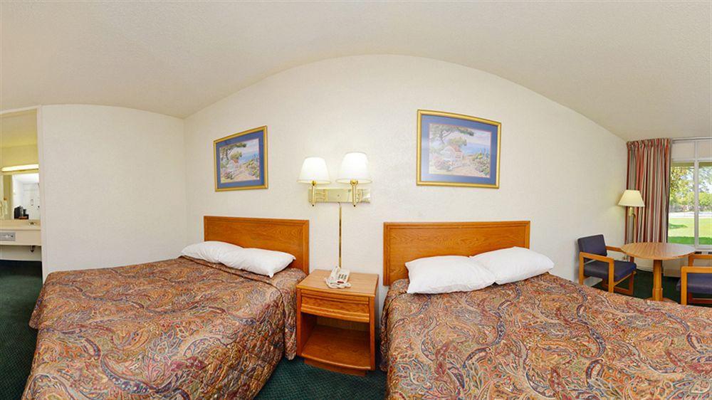 Americas Best Value Inn - Wilson Exterior photo