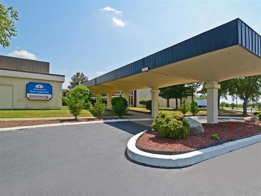 Americas Best Value Inn - Wilson Exterior photo